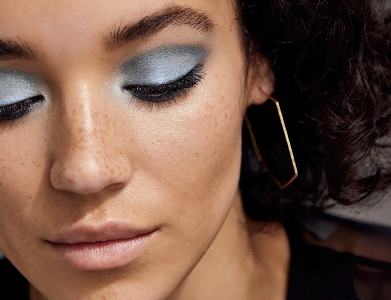 big bloomin’ makeup sale for eyes