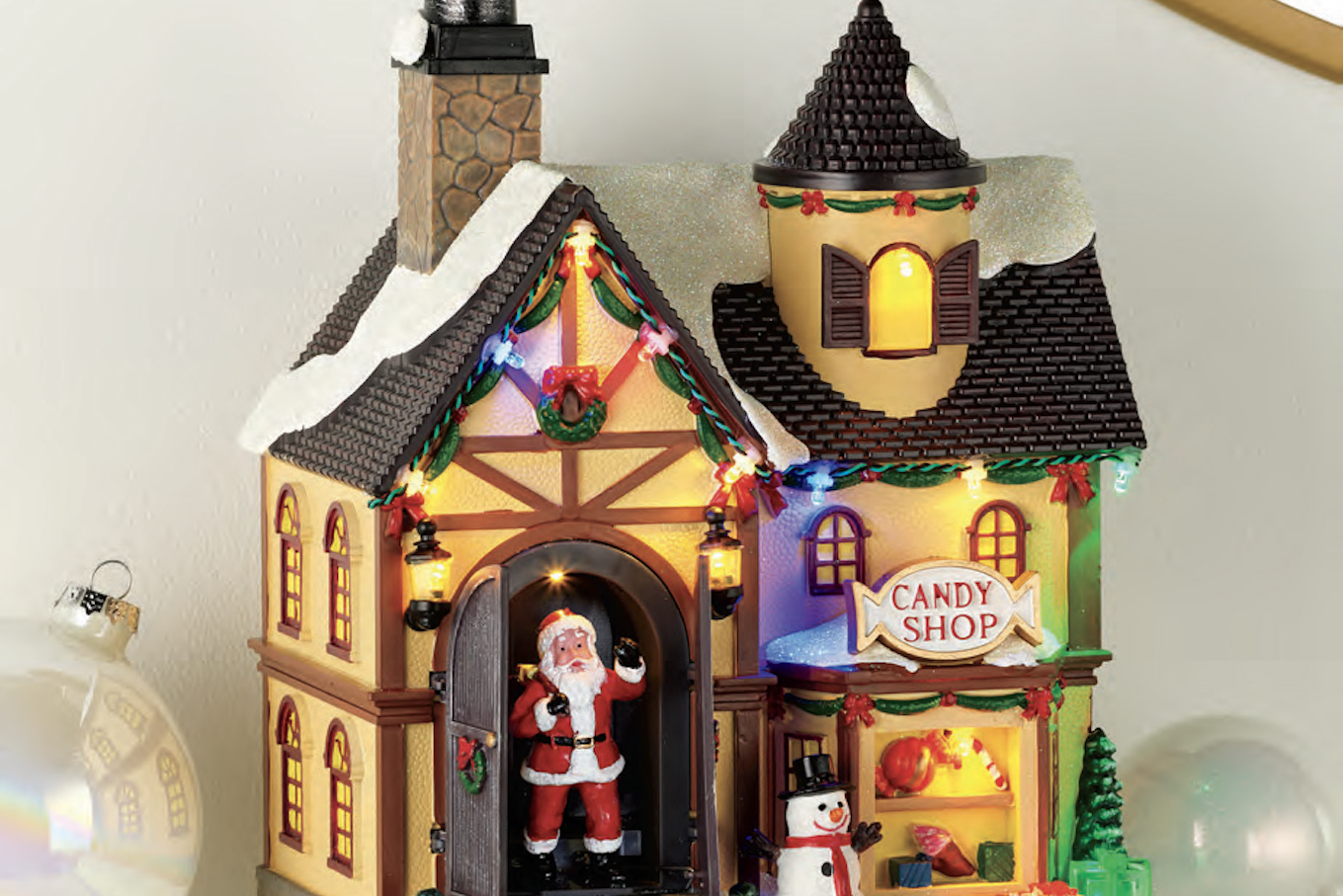 Holiday Home Decor – Sweet on Santa