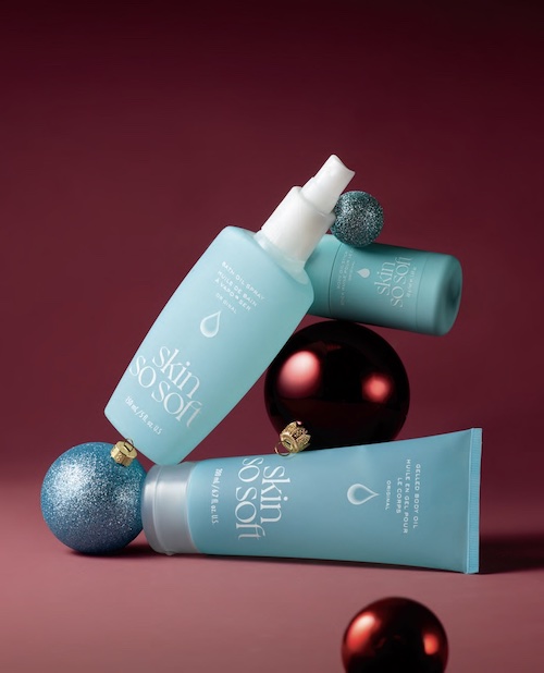 Get Into the Holiday Groove: Merry Snuggles & Free Gift Bag